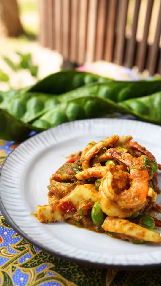 Thai Red Curry Stir-Fried